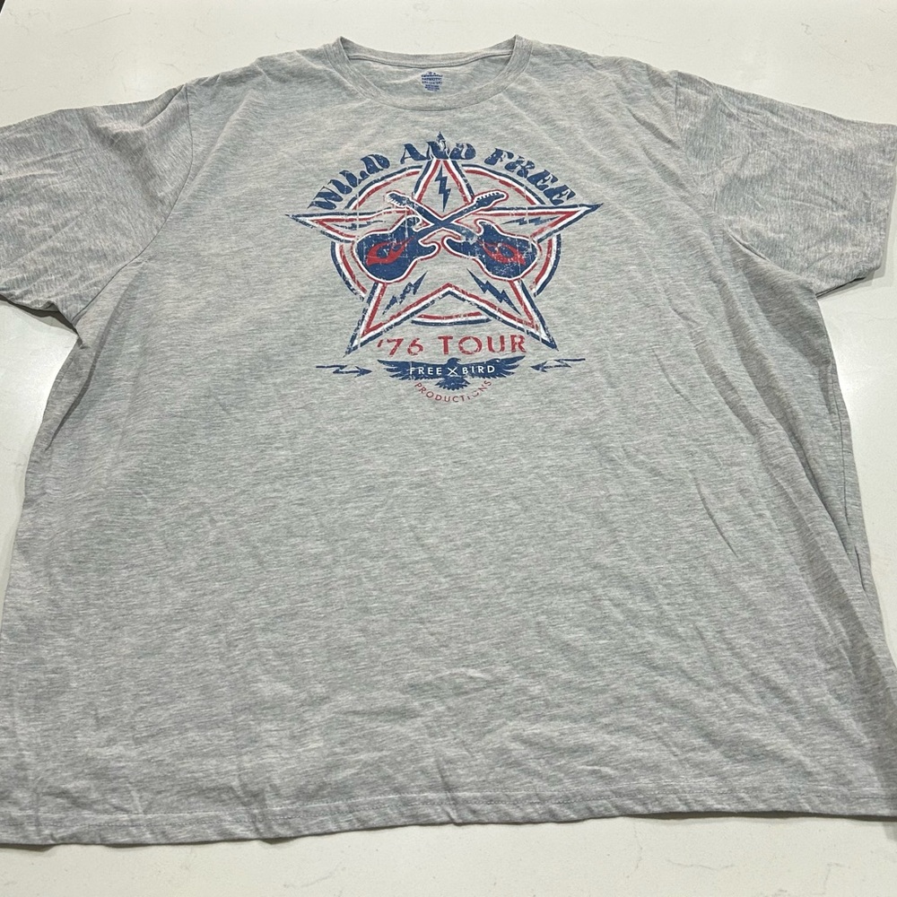 Wild and Free Tour ‘76 MEN'S 3XL Patriotic Rock Music T-Shirt Graphic Tee Gray
